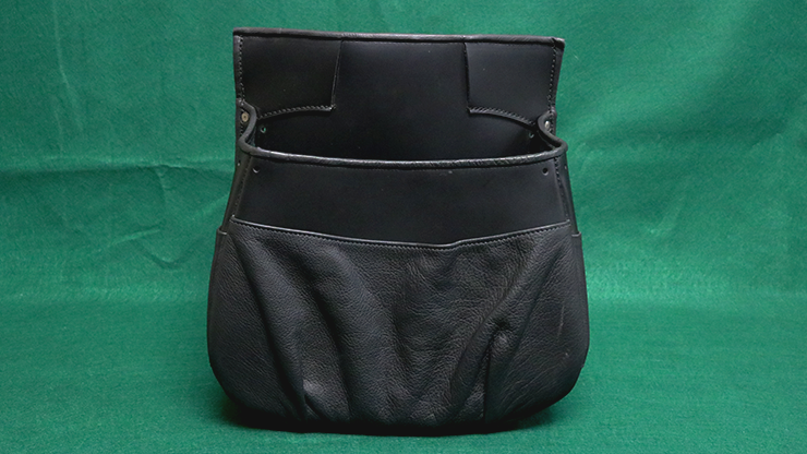 BUSKER POUCH | The Ambitious Card