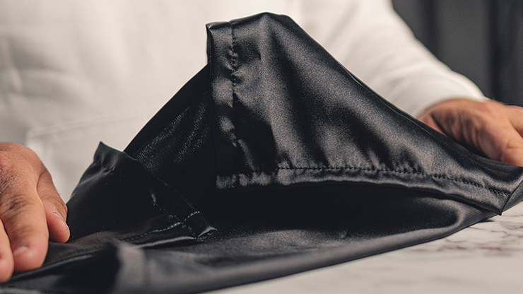 LEGACY HAUNTED HANKY | Joao Miranda