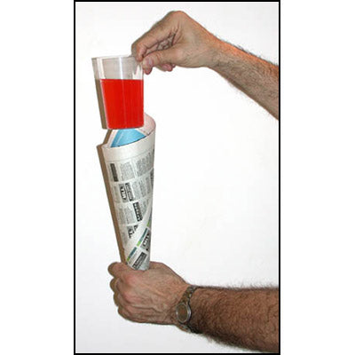 Comedy Glass in Paper Cone | Bazar de Magia