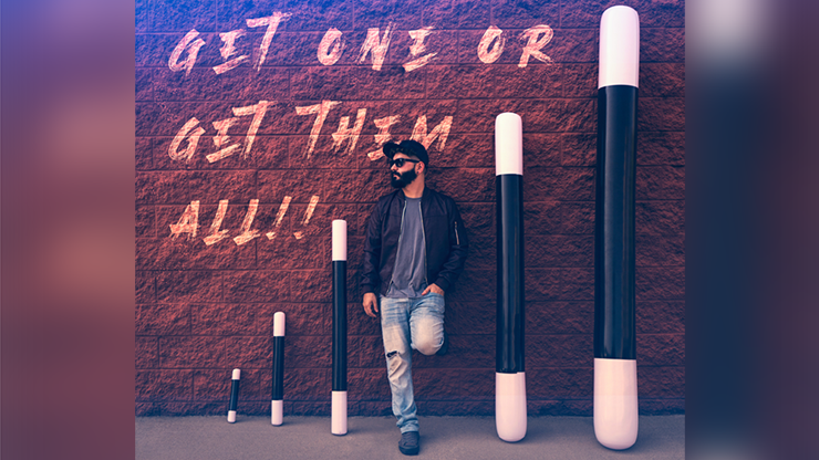 INFLATABLE WAND MEGA (2,4m) | Murphy's Magic Supplies