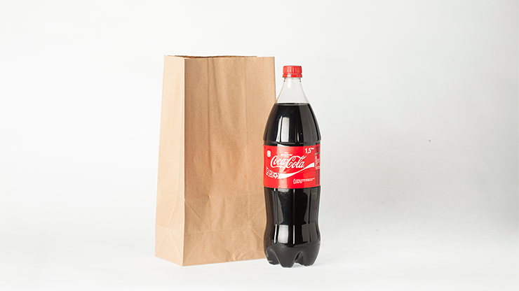 Astonishing Bottle | João Miranda and Ramon Amaral 