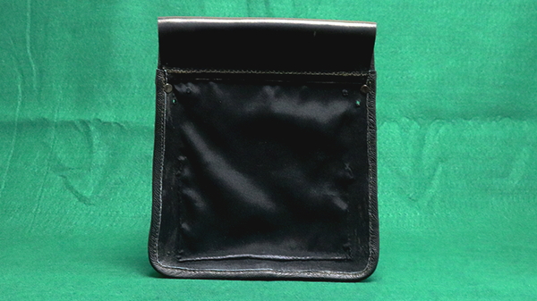 POACHER POUCH | The Ambitious Card 