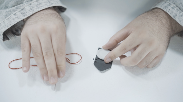 Paradox Button | Julio Montoro and Ultrabello