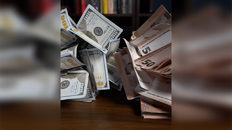 Moneyball | Bond Lee (EUR)