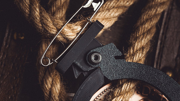 L Holder (Single Jumbo Coin 2.7"-3.2") | Long Long & Bacon Magic