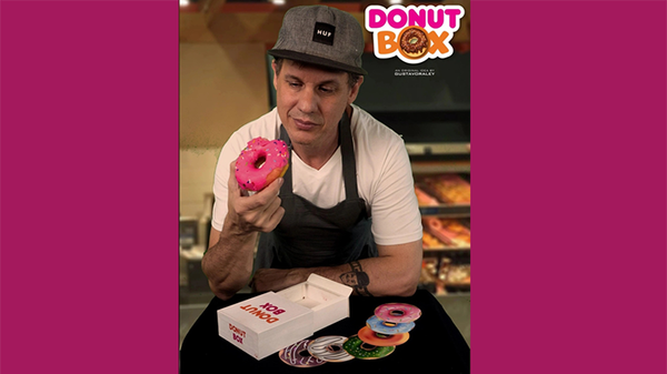 Donut Box | Gustavo Raley