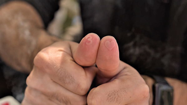 No Pain No Gain | Adrian Vega & Gonzalo Albiñana