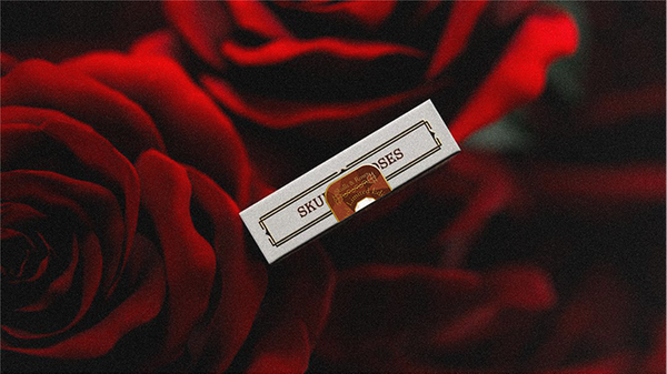 Skulls & Roses Playing Cards (Gilded Edition)