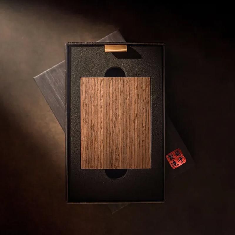 Holy Wood | Hanson Chien &amp; Yao 
