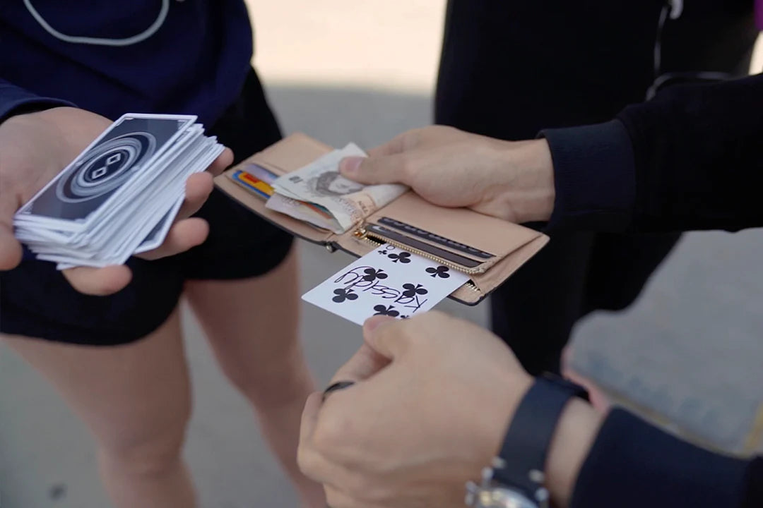 Modern Card to Wallet Insta | Quiver