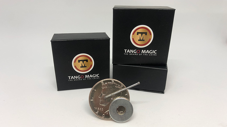 Magnetic Half Dollar Coin (D0025) | Tango magic