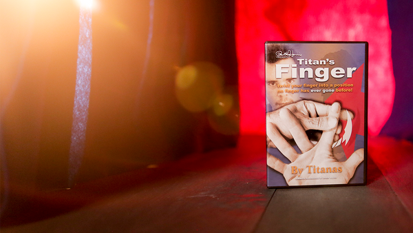 Paul Harris Presents Titan's Finger (Twist) | Titanas - (DVD)