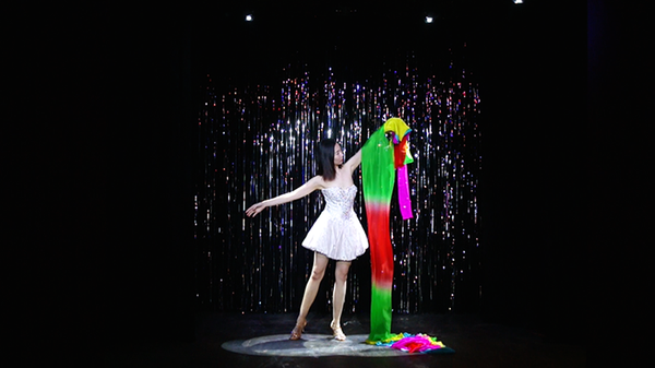 Rainbow Silk Fountain Streamer | Yan Yan Ma & Magiclism