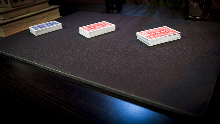Deluxe Close-Up Pad (40x58cm) (black) | Murphy's Magic Supplies 