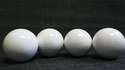 Wooden Billiard Balls (4,5cm, weiß) | Classic Collections