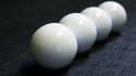Wooden Billiard Balls (5cm, weiß) | Classic Collections