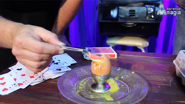 THE CARD INTO THE EGG | Alan Alfredo Marchese & Aprendemagia