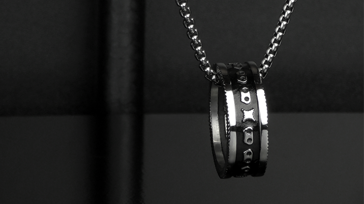 Collusion Ring (Large) | Mechanical Industries 