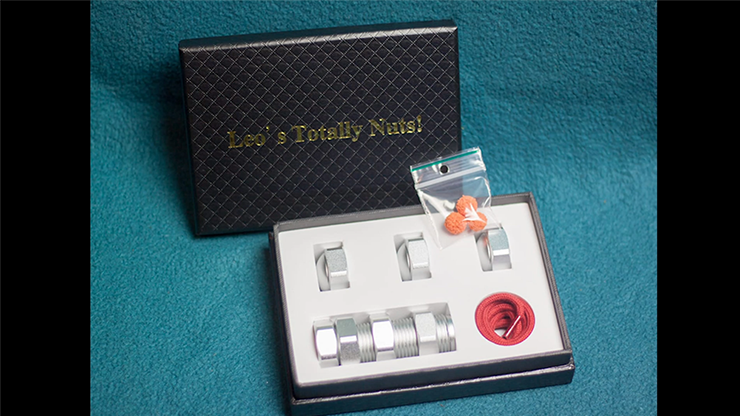 Leo's Totally Nuts | Leo Smetsers 