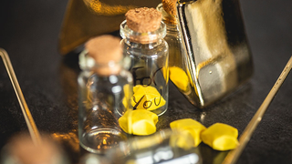 Shooting Star | G and Black Rose 1584