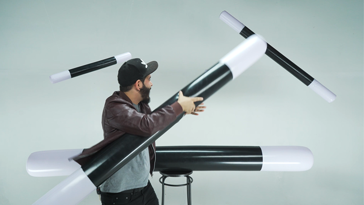 INFLATABLE WAND MEGA (2,4m) | Murphy's Magic Supplies