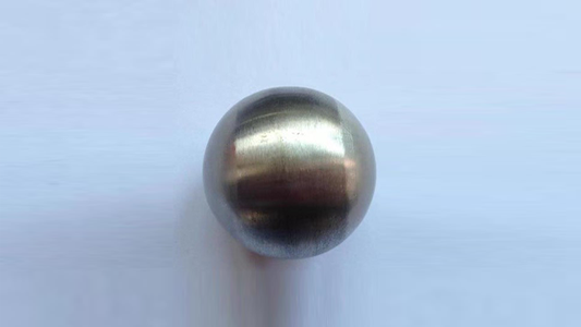 Steel in Base (2 Balls) | Leo Smetsers