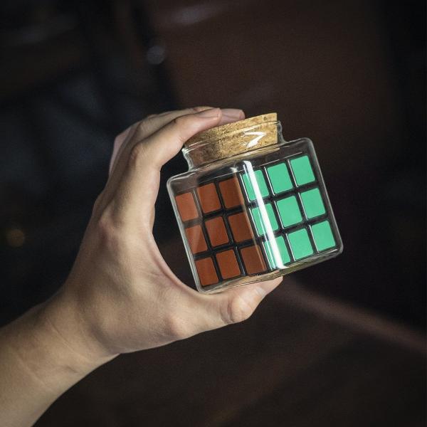 CUBE IN BOTTLE | Henry Harrius