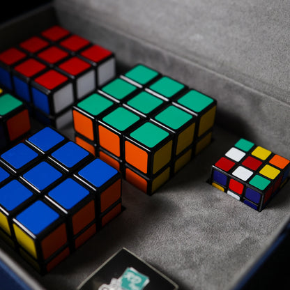 COLLECTOR BOX | HENRY HARRIUS