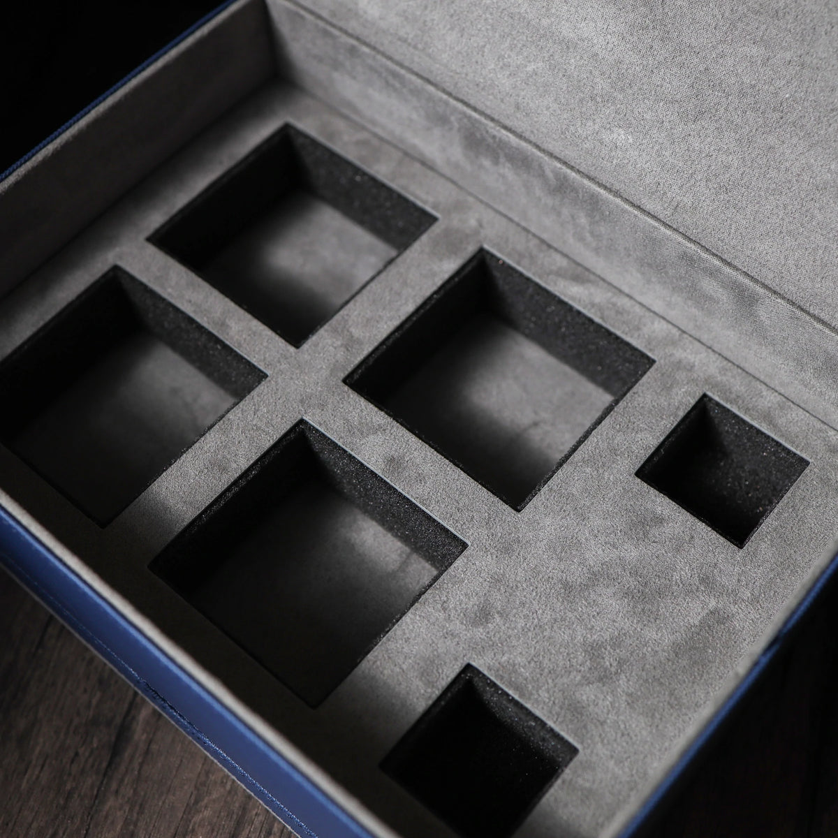 COLLECTOR BOX | HENRY HARRIUS