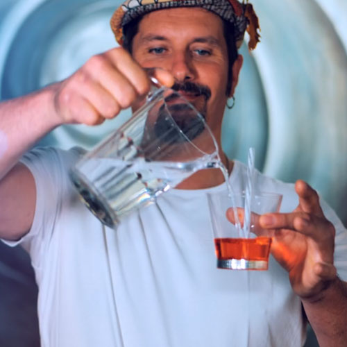 Free Drinks | Peter Kamp 