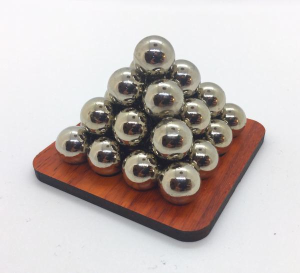 Spherical pyramid square metal